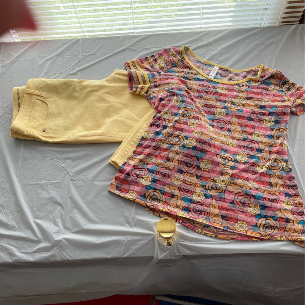 Talbots cropped jeans with Lu La Roe top CUTE’